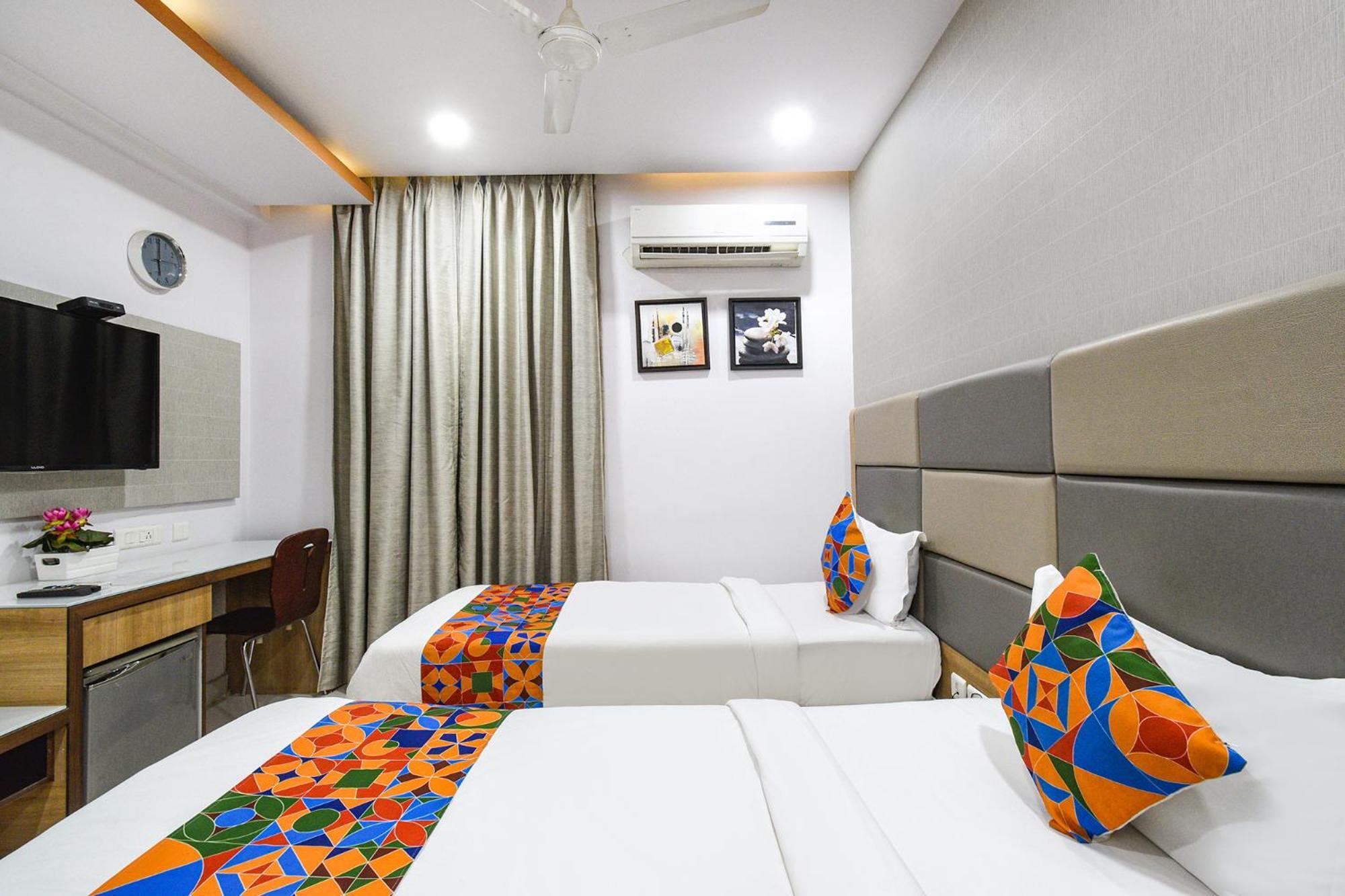 Fabhotel Aditya Homes - Nr Isb, Gachibowli Hyderabad Bagian luar foto