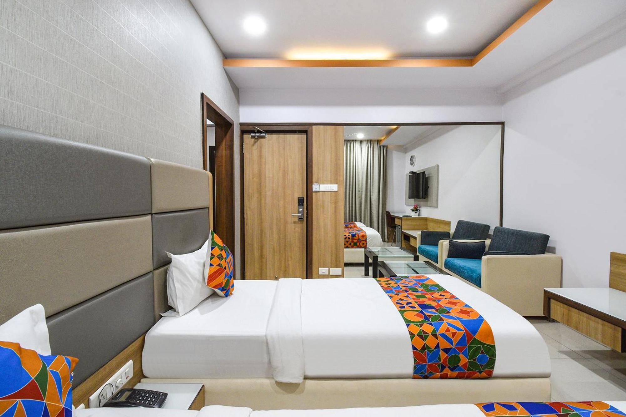 Fabhotel Aditya Homes - Nr Isb, Gachibowli Hyderabad Bagian luar foto